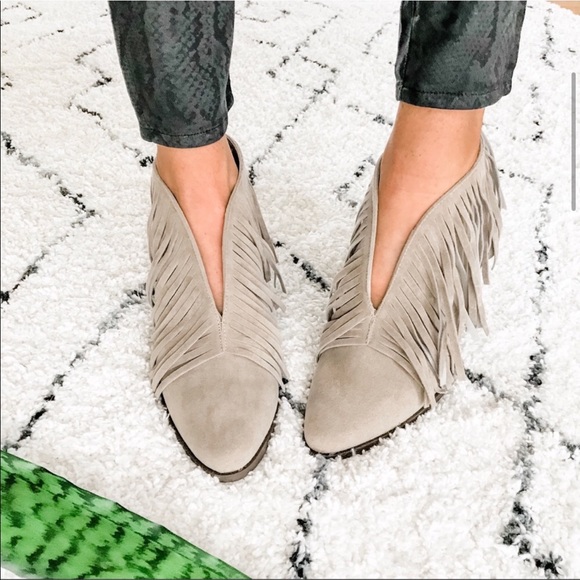 5⭐️ Grey Vegan Suede Fringe Ankle Booties - Picture 7 of 7
